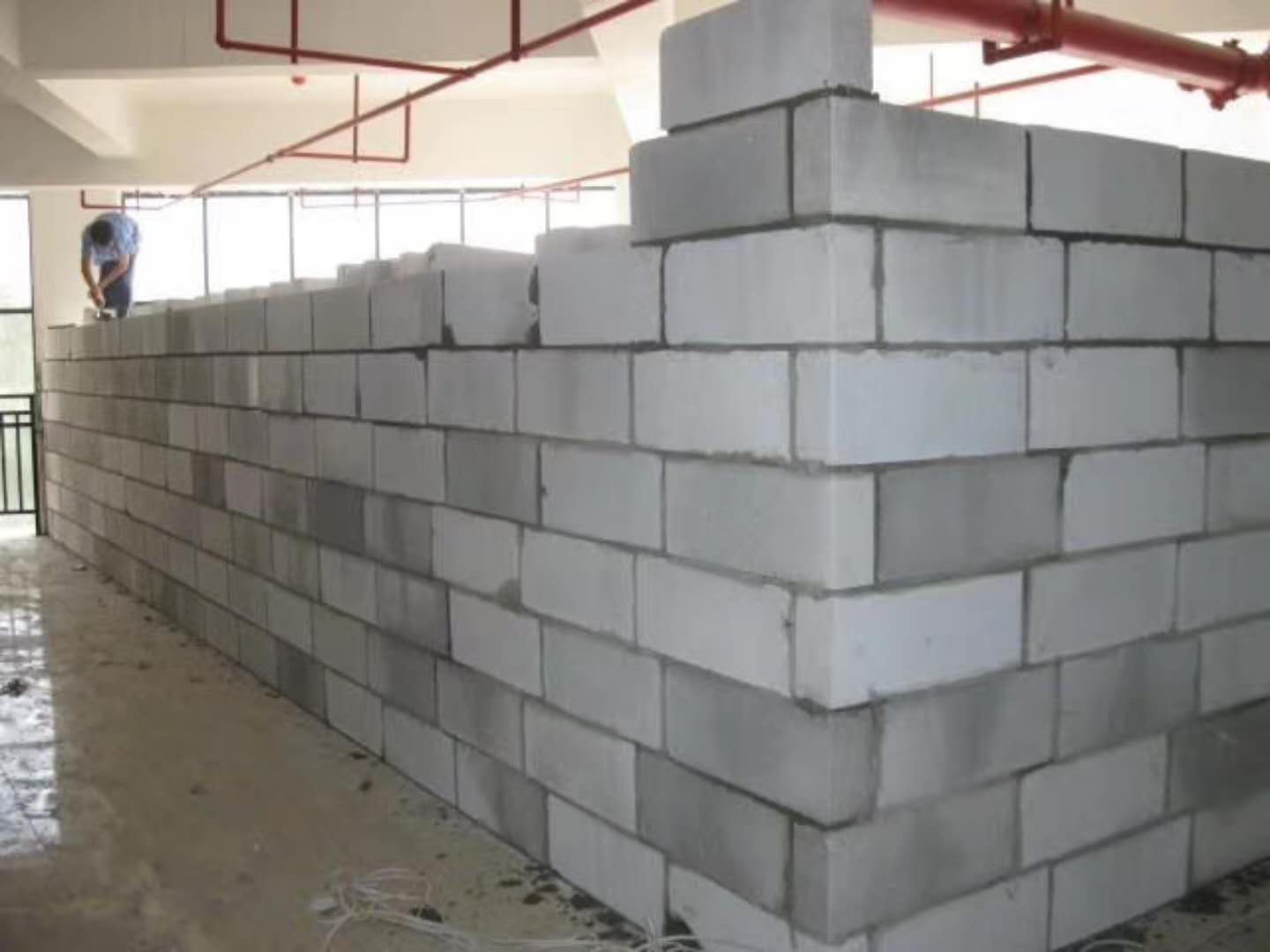 普格蒸压加气混凝土砌块承重墙静力和抗震性能的研究